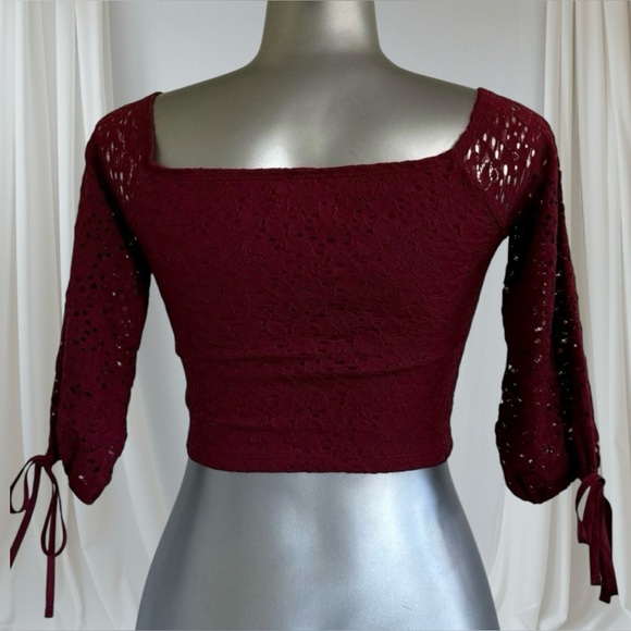 FREE 💟Hollister Crop Top - Picture 5 of 14